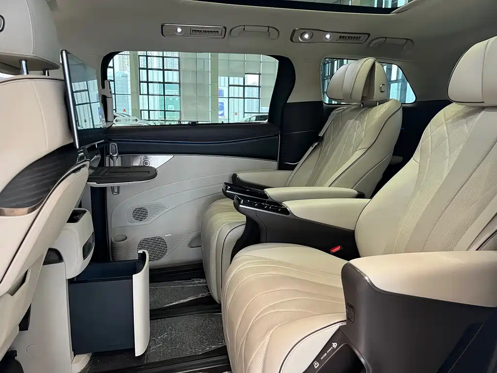 Denza Denza D9 2024 EV 600 AWD Flagship 2026 - thumbnail 8