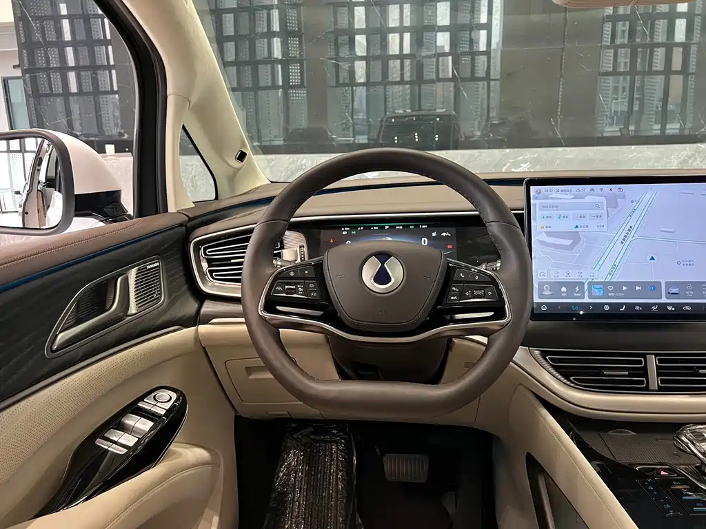 Denza Denza D9 2024 EV 600 AWD Flagship 2026 - thumbnail 13