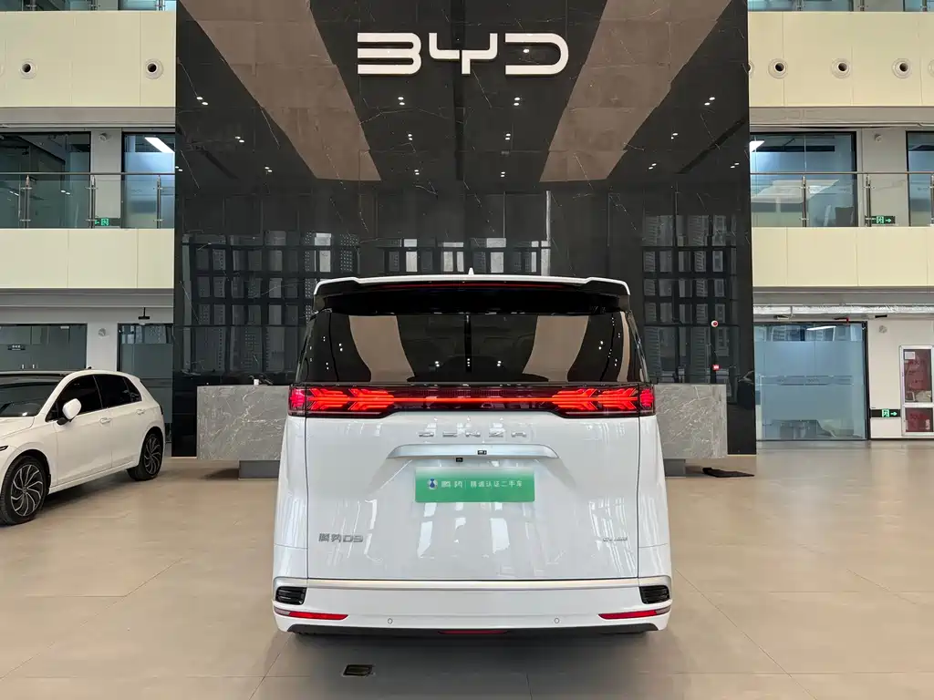 Denza Denza D9 2024 EV 600 AWD Flagship 2026 - thumbnail 17
