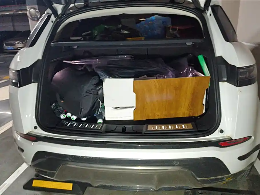 Land Rover Range Rover Evoque L SE 2026 - thumbnail 4