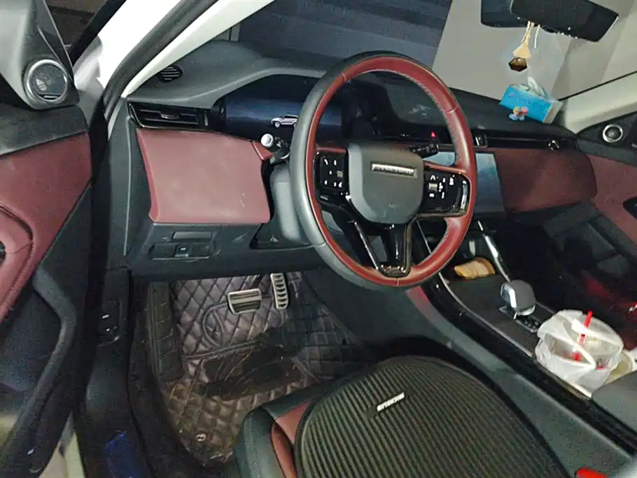 Land Rover Range Rover Evoque L SE 2026 - thumbnail 12