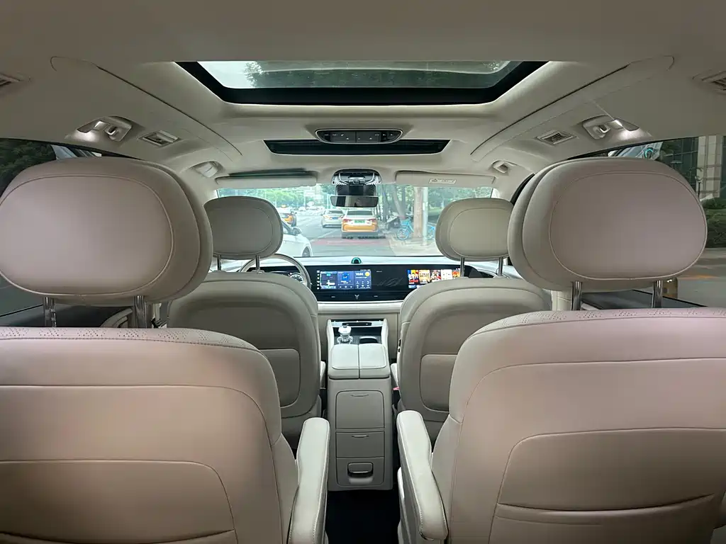 Voyah Voyah Dreamer 2024 PHEV Long Range Excellence Edition 2025 - thumbnail 12
