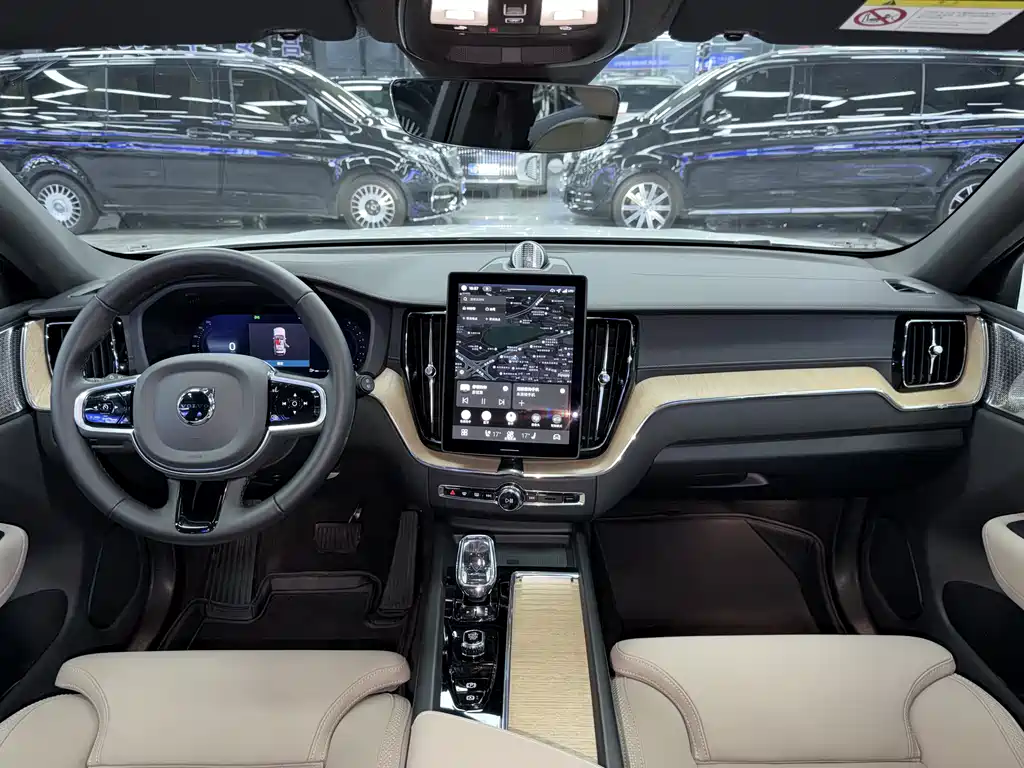 Volvo Volvo XC60 B5 AWD Momentum Sport 2025 - thumbnail 12