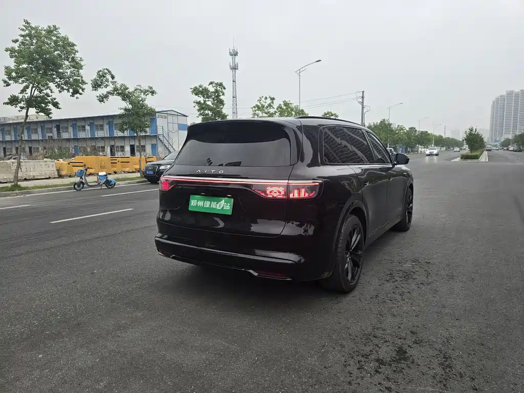 AITO AITO M8 2025 BEV Max+ 6-Seater Long Range 2025 - thumbnail 9