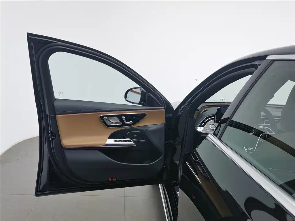 Mercedes-Benz Mercedes-Benz E 260 L 2025 - thumbnail 8