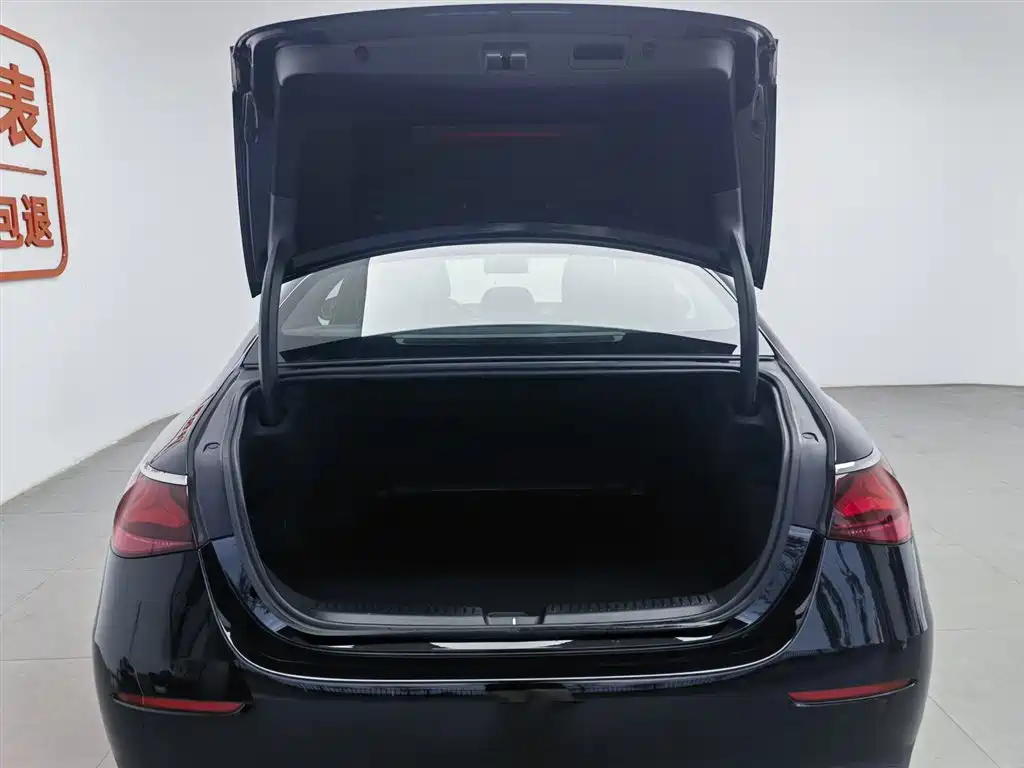Mercedes-Benz Mercedes-Benz E 260 L 2025 - thumbnail 16