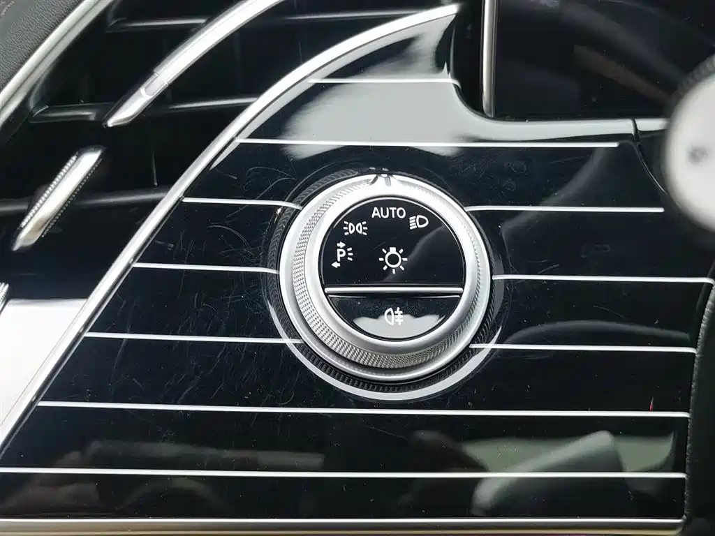 Mercedes-Benz Mercedes-Benz E 260 L 2025 - thumbnail 21