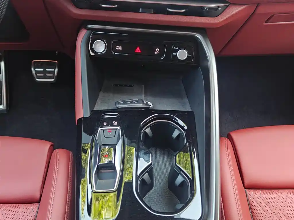 Audi Audi Q5L 2026 2.0T Million Users Exclusive Edition 2026 - thumbnail 6