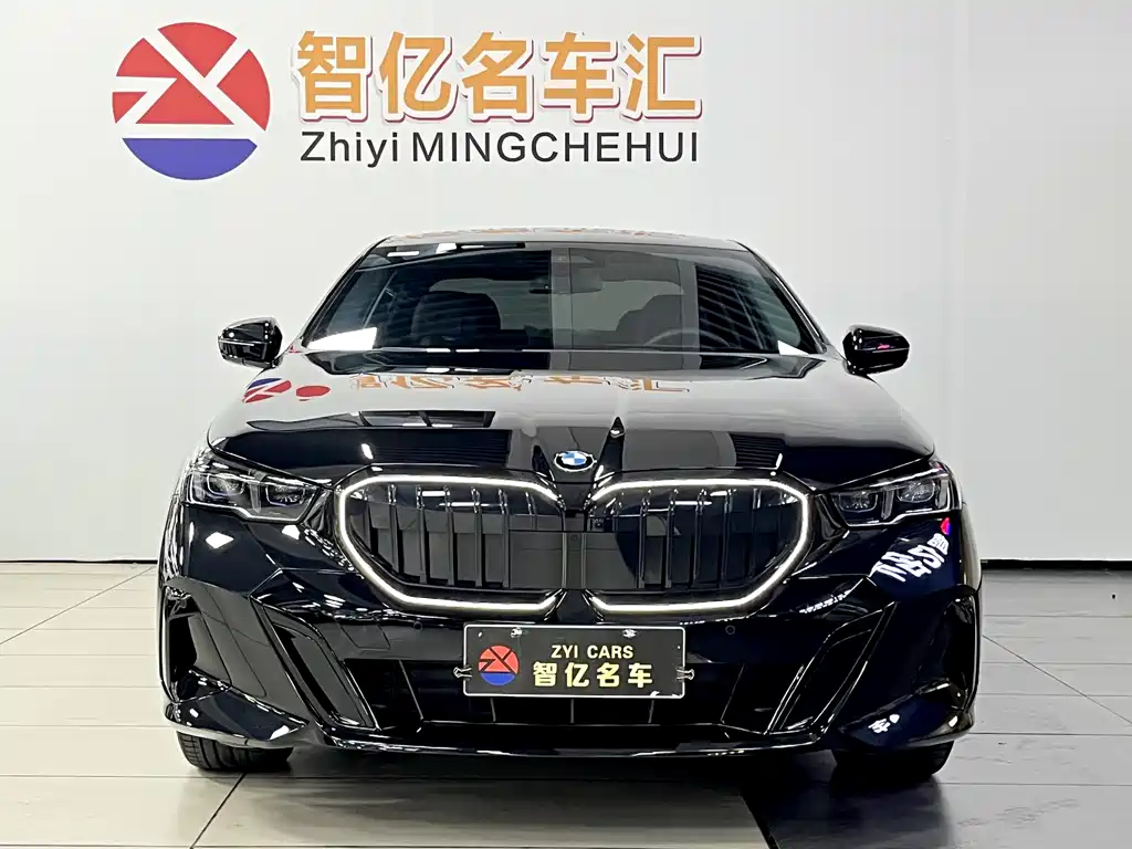 BMW BMW 5 Series 2025 530Li Exclusive M Sport Package 2025 - thumbnail 2