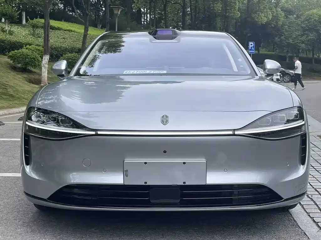 Stelato Stelato S9T 2025 EV AWD Ultra (192-line LiDAR) 2026 - thumbnail 2