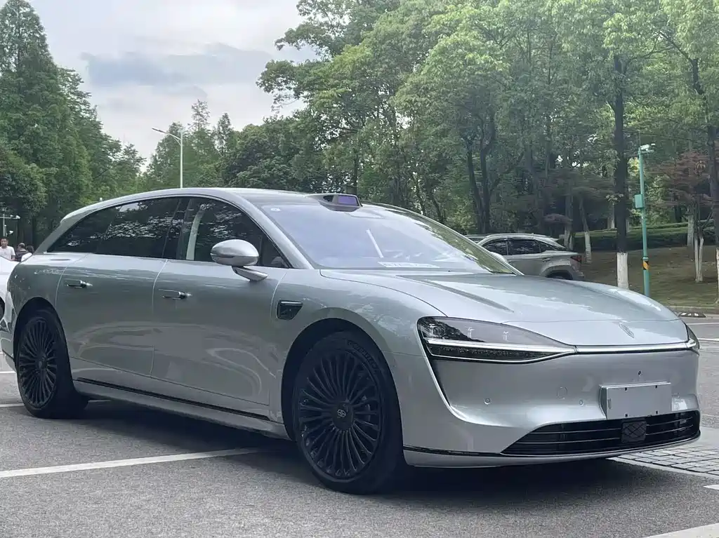 Stelato Stelato S9T 2025 EV AWD Ultra (192-line LiDAR) 2026 - thumbnail 5