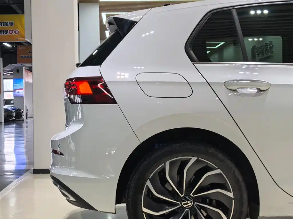 Volkswagen Golf 2023 280TSI DSG Pro 2023 - thumbnail 7