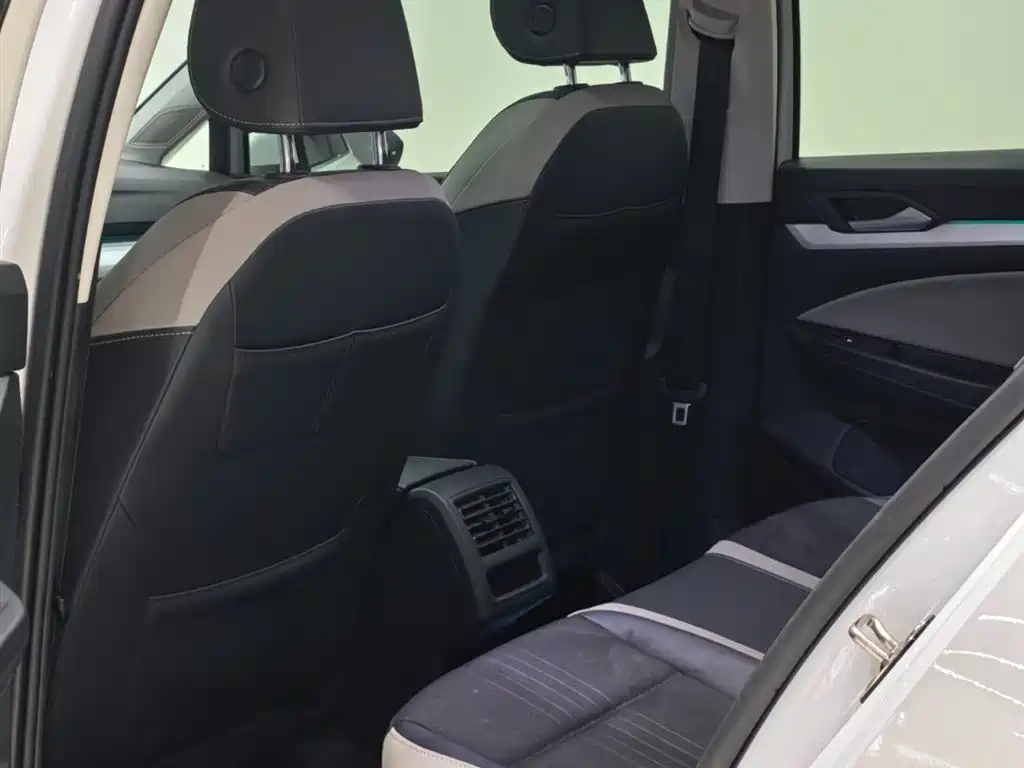 Volkswagen Golf 2023 280TSI DSG Pro 2023 - thumbnail 17