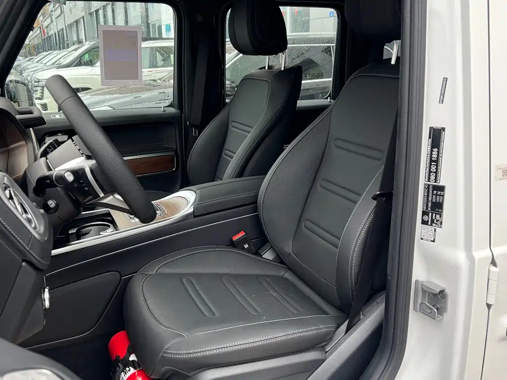 Mercedes-Benz Mercedes-Benz G-Class 2025 G 450 d 2026 - thumbnail 4