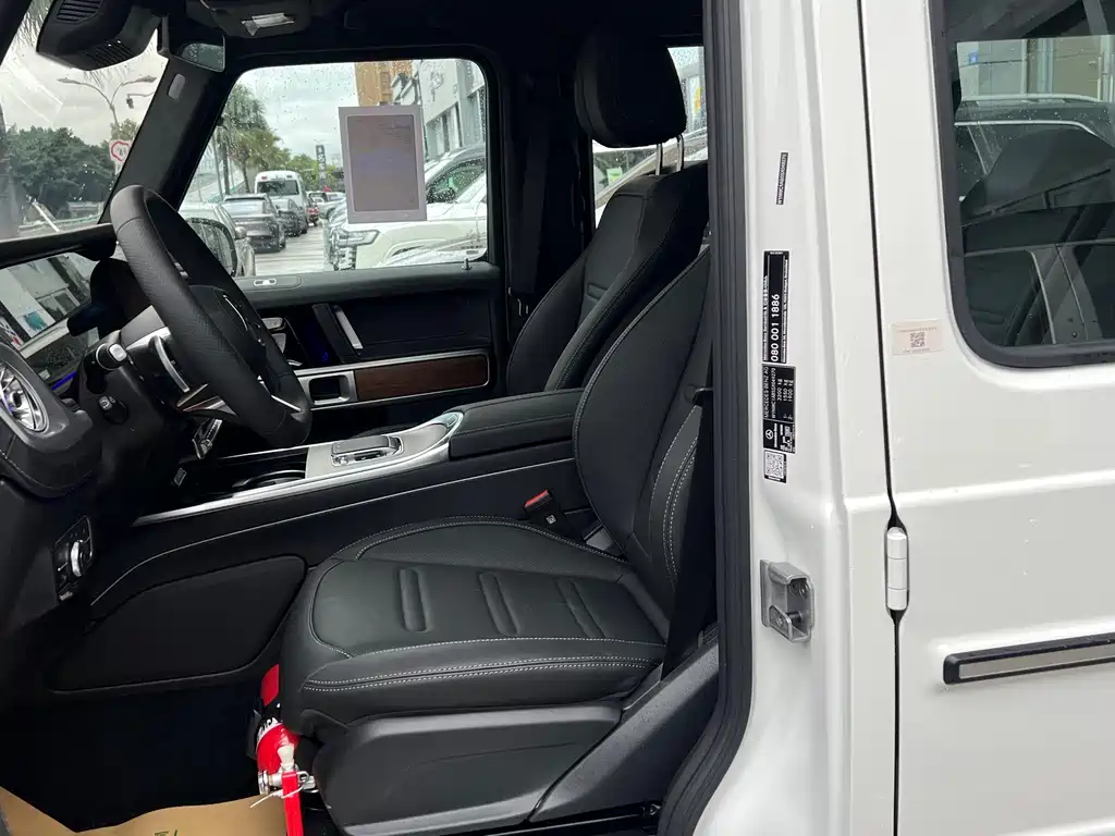 Mercedes-Benz Mercedes-Benz G-Class 2025 G 450 d 2026 - thumbnail 6