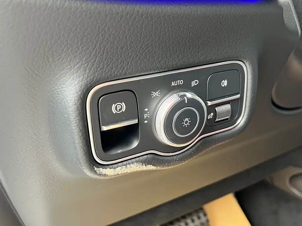 Mercedes-Benz Mercedes-Benz G-Class 2025 G 450 d 2026 - thumbnail 9