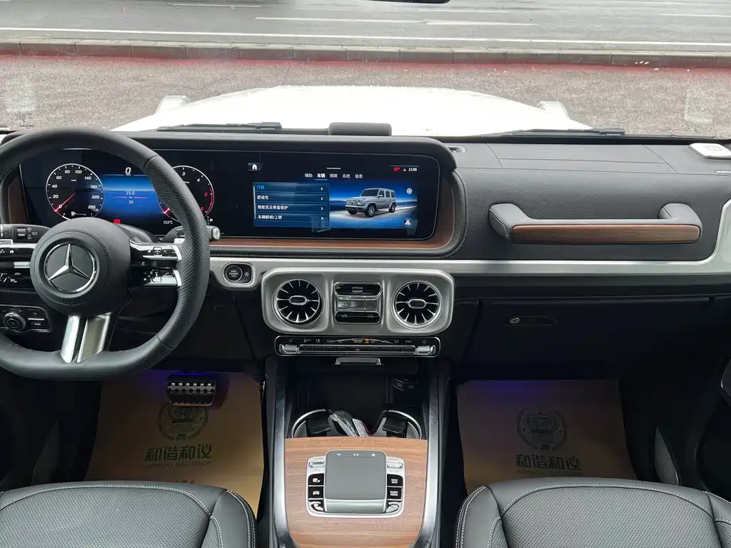 Mercedes-Benz Mercedes-Benz G-Class 2025 G 450 d 2026 - thumbnail 14