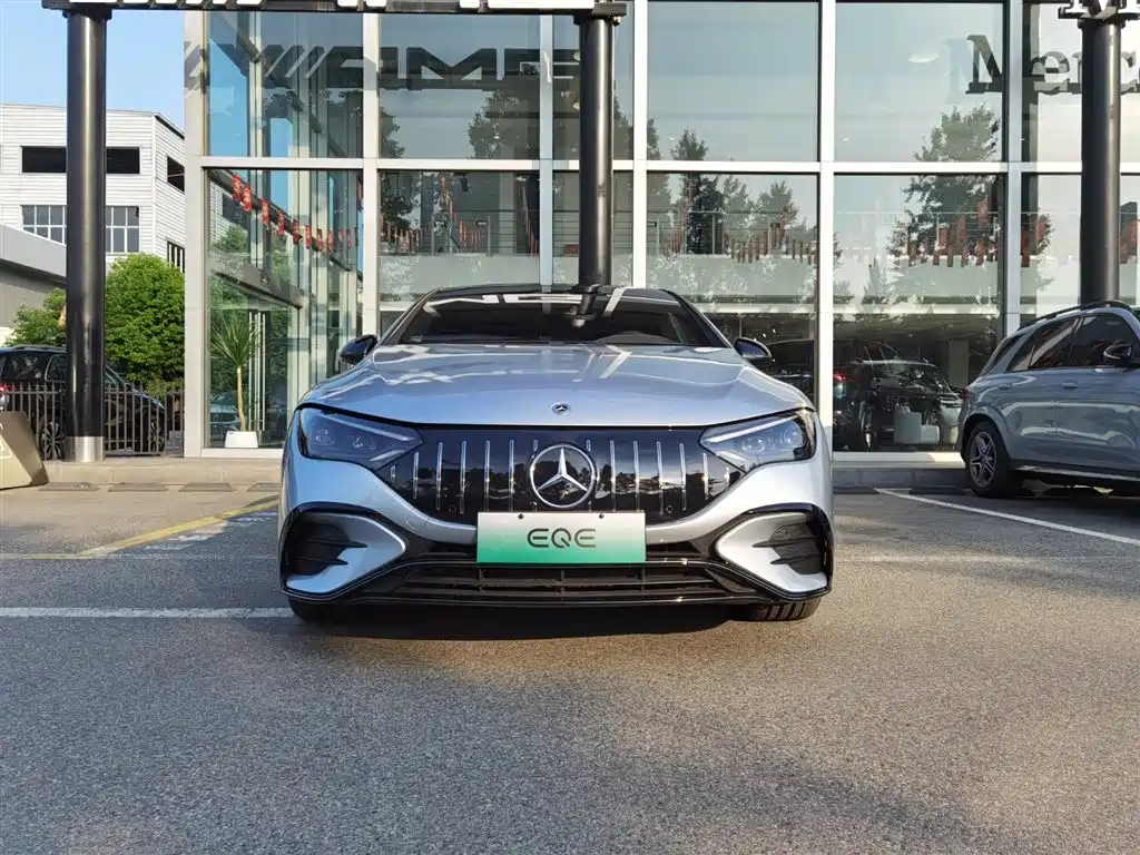 Mercedes-Benz Mercedes-Benz EQE AMG 53 4MATIC+ 2026 - thumbnail 2