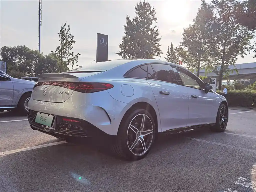 Mercedes-Benz Mercedes-Benz EQE AMG 53 4MATIC+ 2026 - thumbnail 7