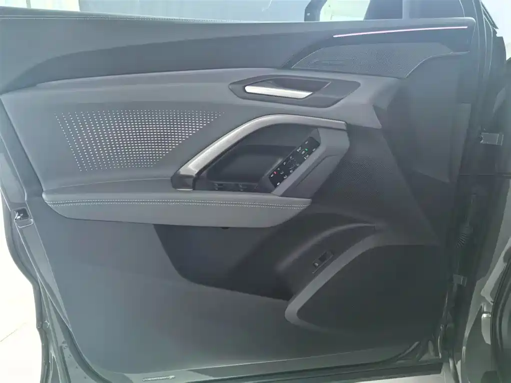Audi Audi Q5L 2.0T PHEV 2026 - thumbnail 18