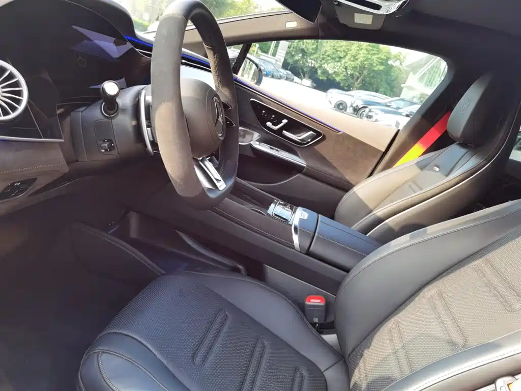 Mercedes-Benz Mercedes-Benz EQE AMG 53 4MATIC+ 2026 - thumbnail 15