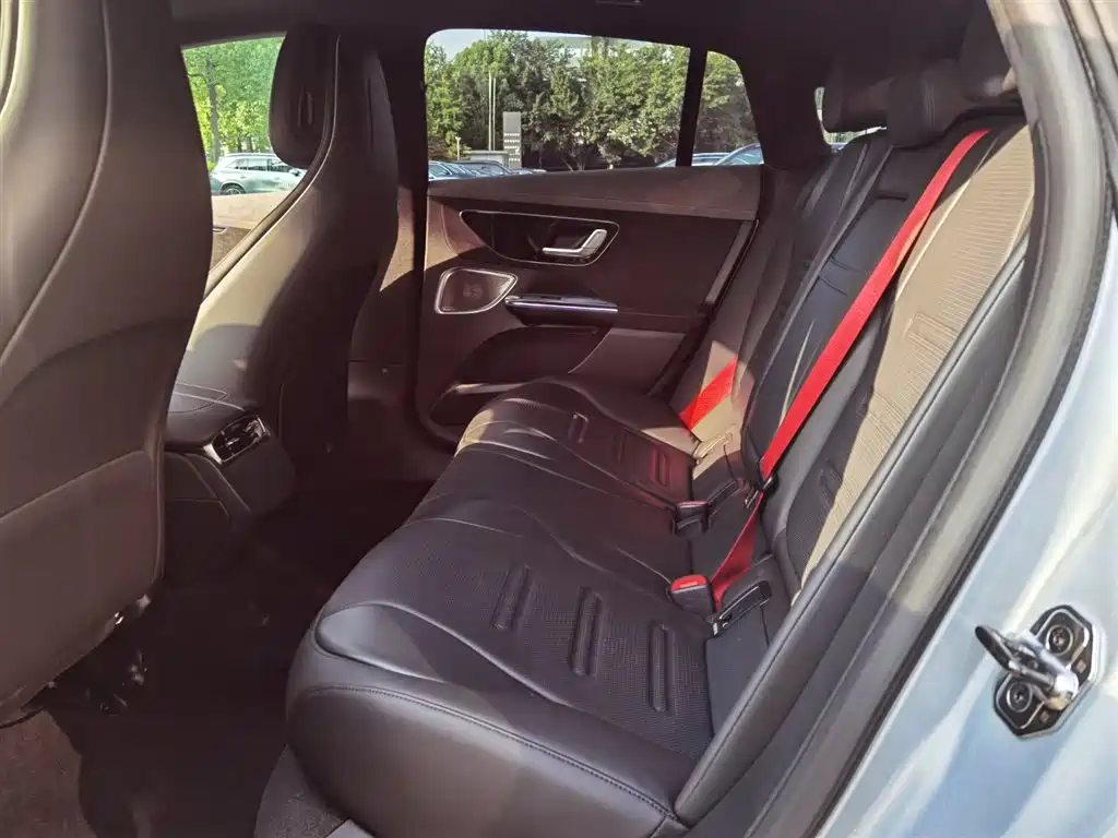 Mercedes-Benz Mercedes-Benz EQE AMG 53 4MATIC+ 2026 - thumbnail 16