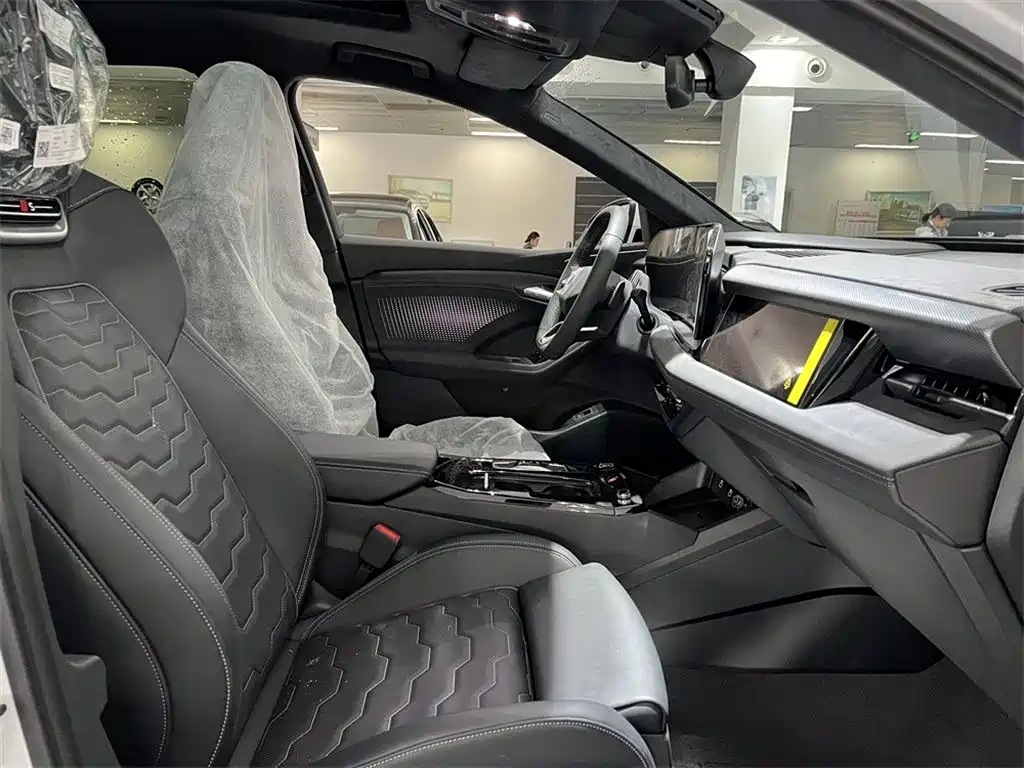 Audi Audi Q6L e-tron 2026 Long Range Edition 2026 - thumbnail 10