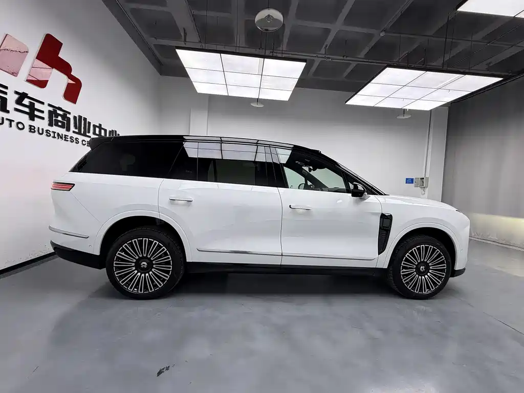 NIO NIO ES8 2026 - thumbnail 5
