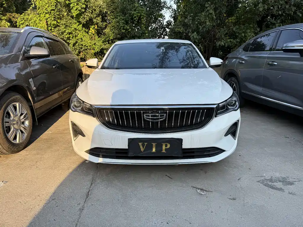 Geely Auto Geely Emgrand 2022 4th Generation 1.5L CVT Luxury 2021 - thumbnail 2