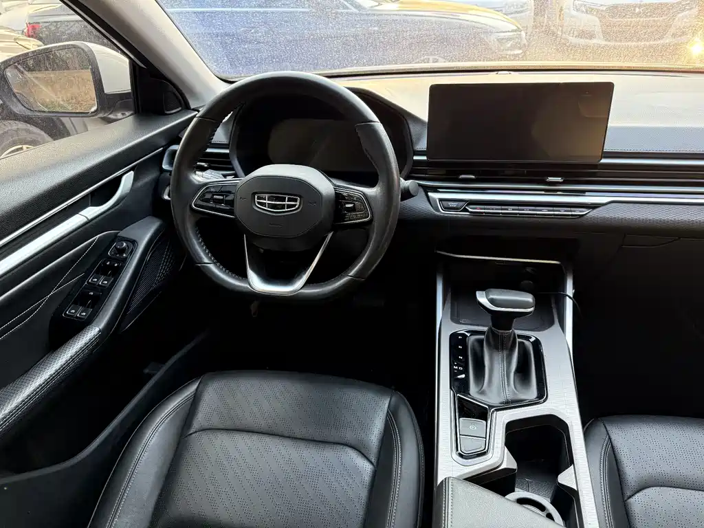 Geely Auto Geely Emgrand 2022 4th Generation 1.5L CVT Luxury 2021 - thumbnail 12
