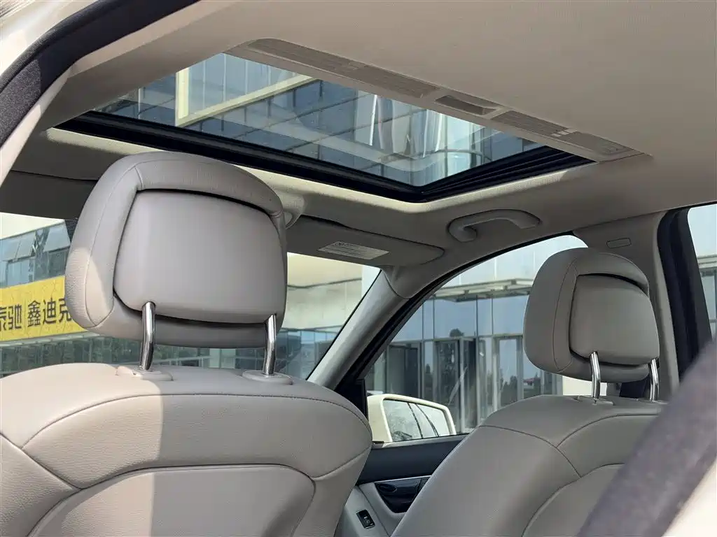 Mercedes-Benz Mercedes-Benz C-Class 2013 C 180 CGI Classic 2012 - thumbnail 14