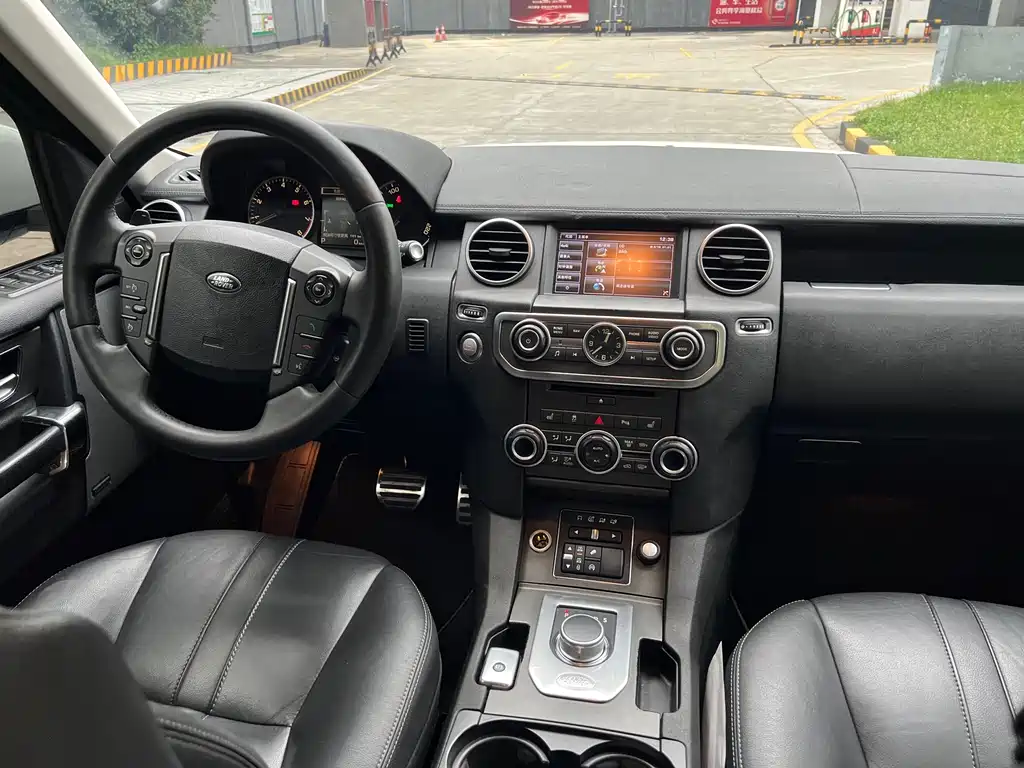 Land Rover Land Rover Discovery 2016 3.0 SC V6 HSE 2016 - thumbnail 9