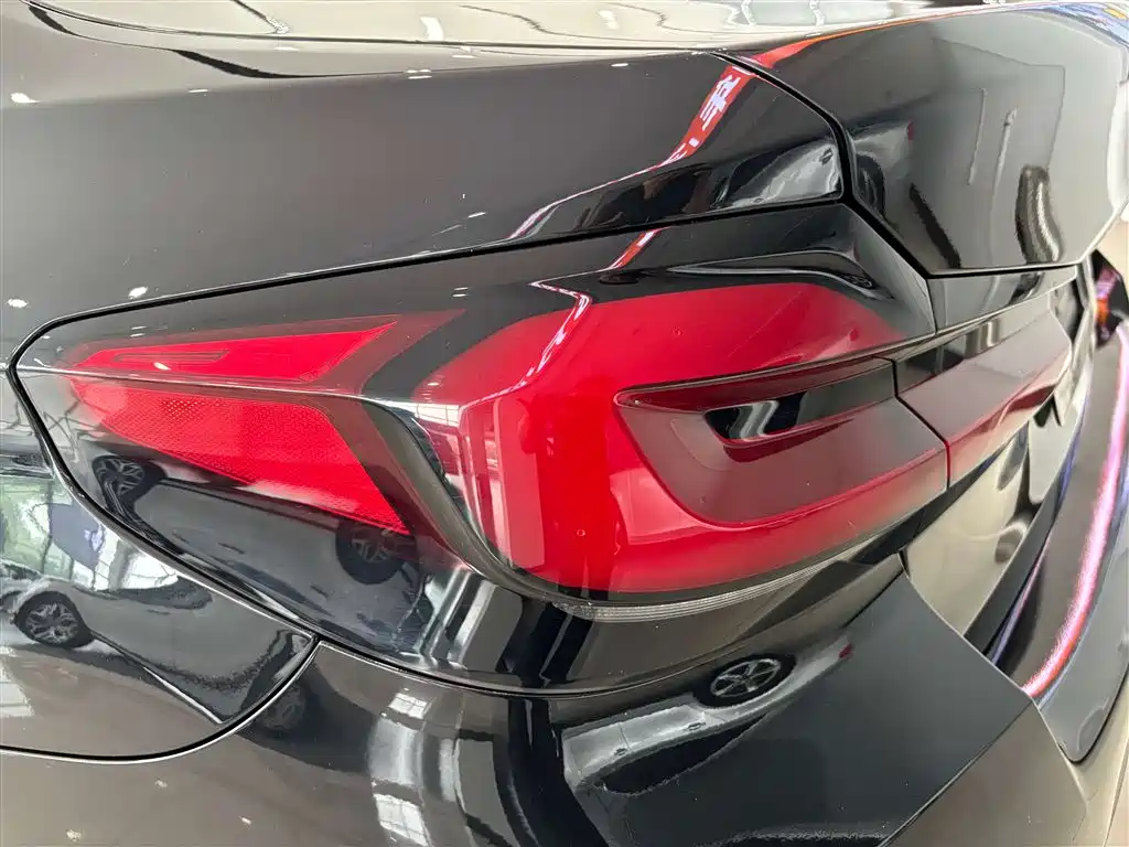 BMW BMW 5 Series 2022 525Li M Sport Package 2022 - thumbnail 7