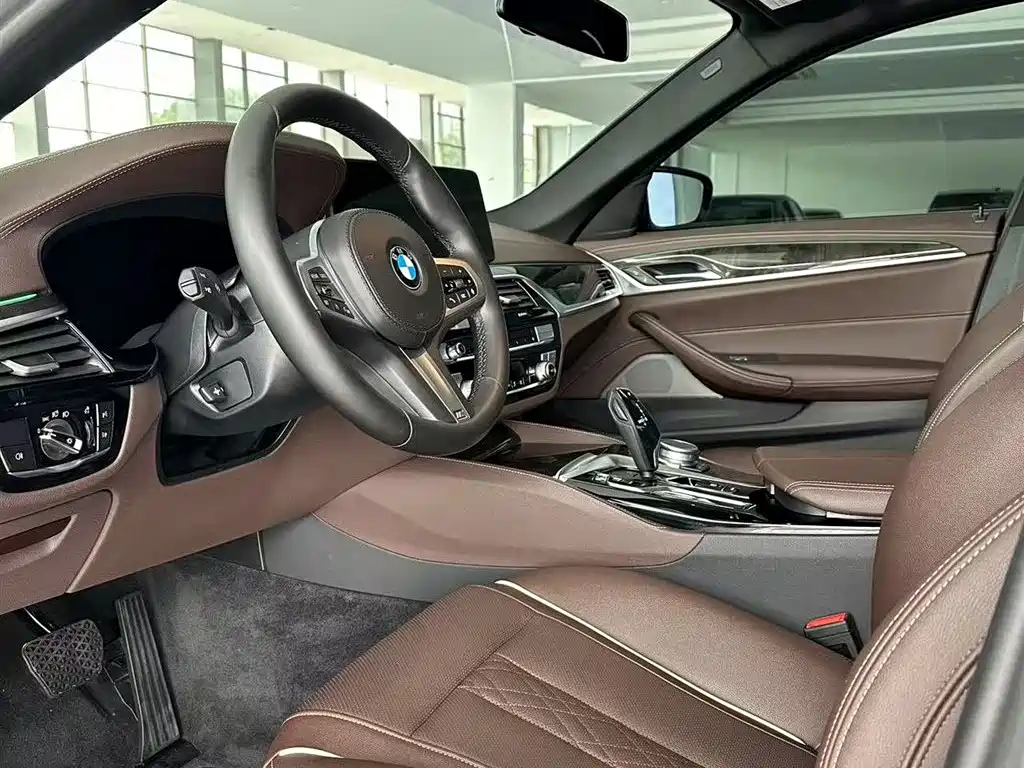 BMW BMW 5 Series 2022 525Li M Sport Package 2022 - thumbnail 9