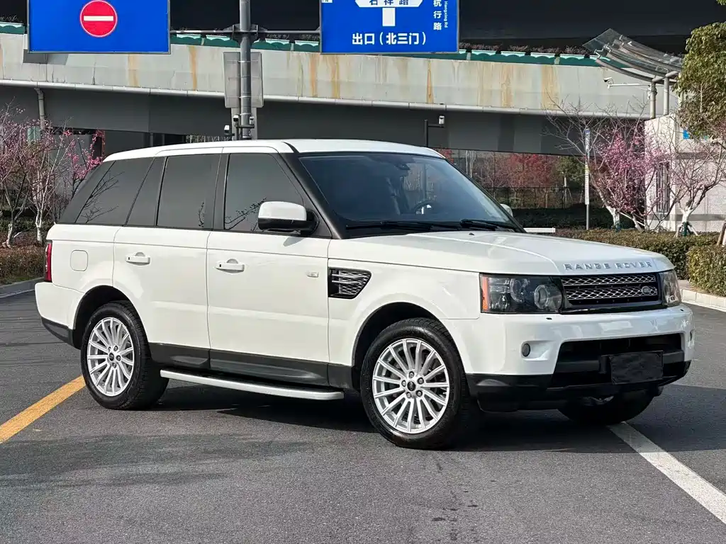 Land Rover Range Rover Sport 2013 3.0 TDV6 Black Label Limited Edition 2013 - thumbnail 3