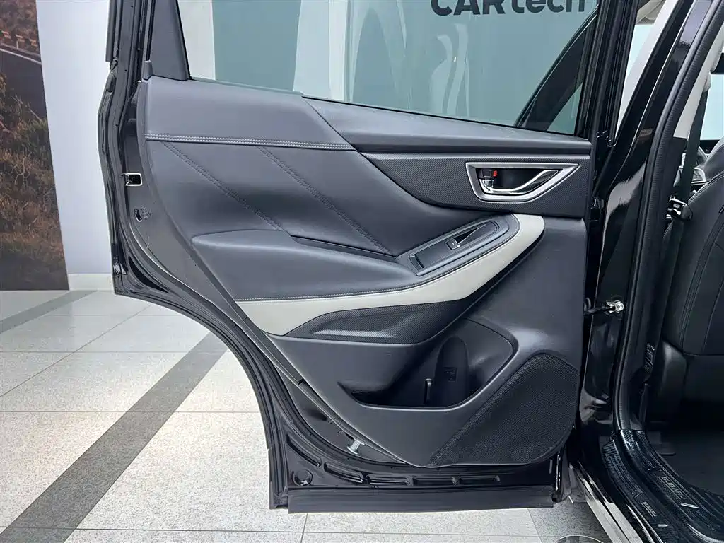 Subaru 2022 Subaru Forester 2.0i AWD Luxury Edition with EyeSight 2022 - thumbnail 13