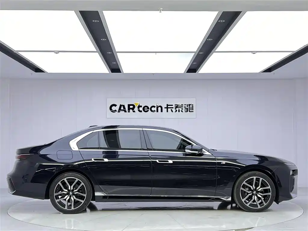 BMW BMW 7 Series 2023 735Li M Sport Package 2023 - thumbnail 4