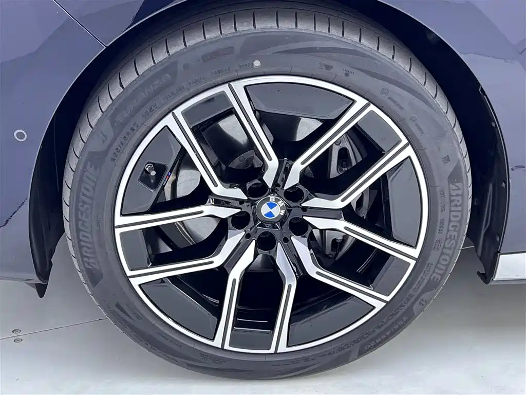BMW BMW 7 Series 2023 735Li M Sport Package 2023 - thumbnail 9