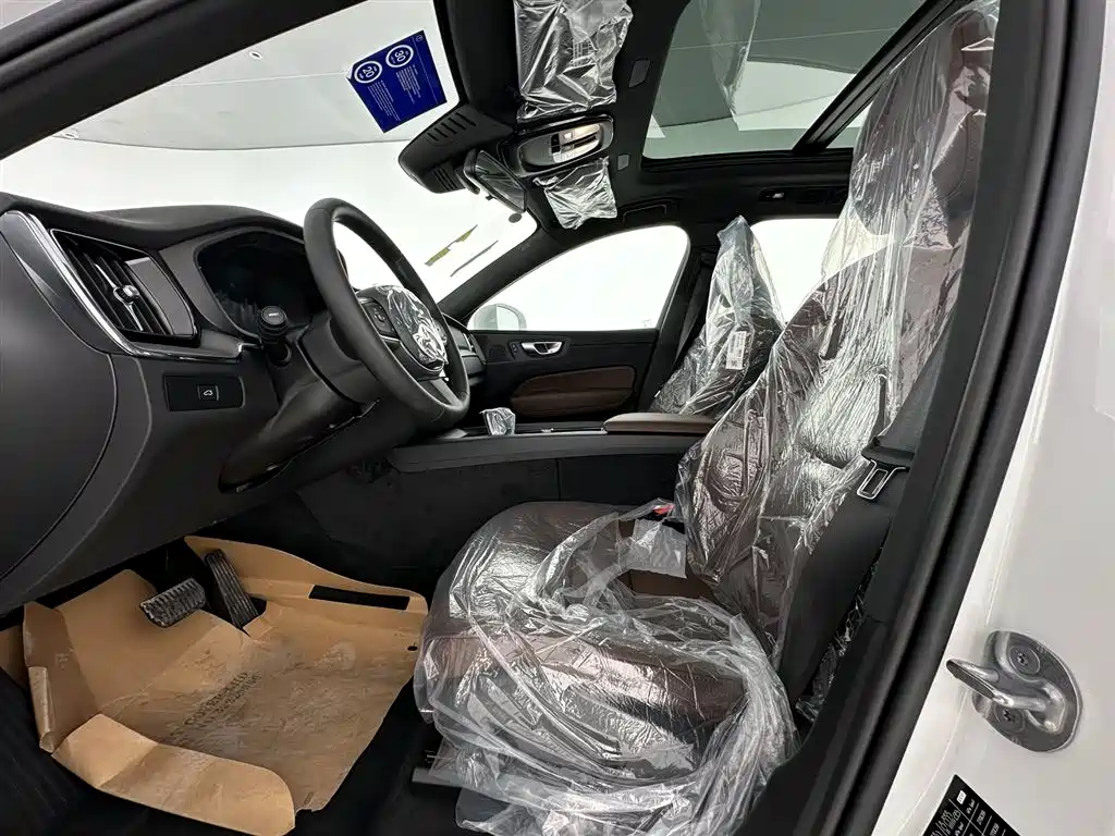 Volvo Volvo XC60 2024 B5 AWD Inscription 2026 - thumbnail 5