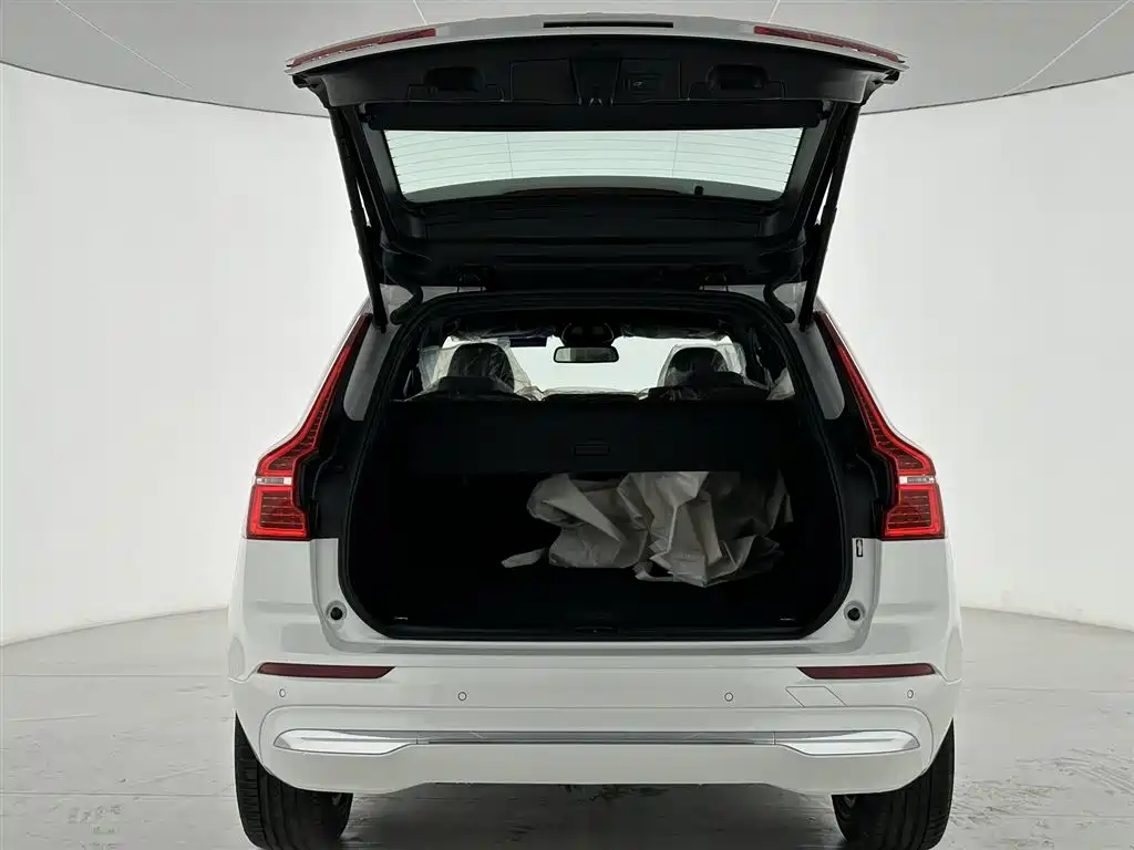 Volvo Volvo XC60 2024 B5 AWD Inscription 2026 - thumbnail 8