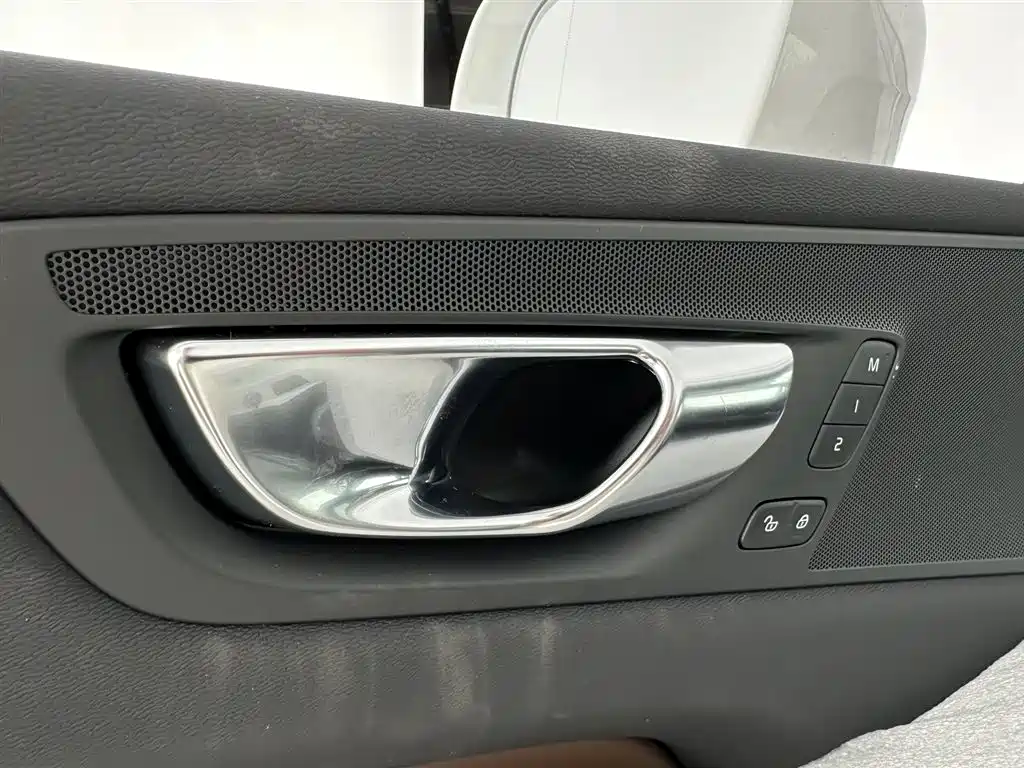 Volvo Volvo XC60 2024 B5 AWD Inscription 2026 - thumbnail 19
