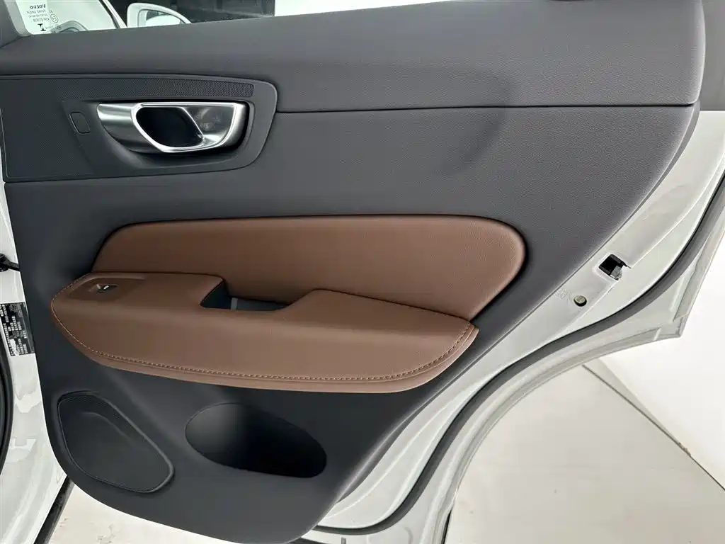 Volvo Volvo XC60 2024 B5 AWD Inscription 2026 - thumbnail 21