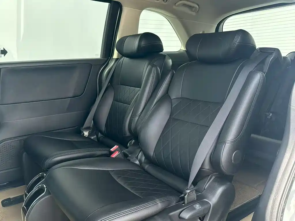 Honda Odyssey 2021 2.0L Sharp Enjoy Edition 2021 - thumbnail 5