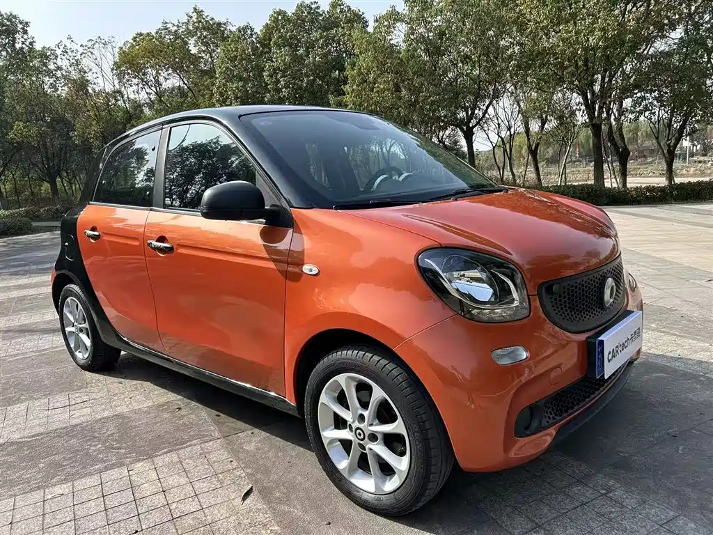 smart smart forfour 2016 1.0L 52 kW Passion Edition 2018 - thumbnail 2