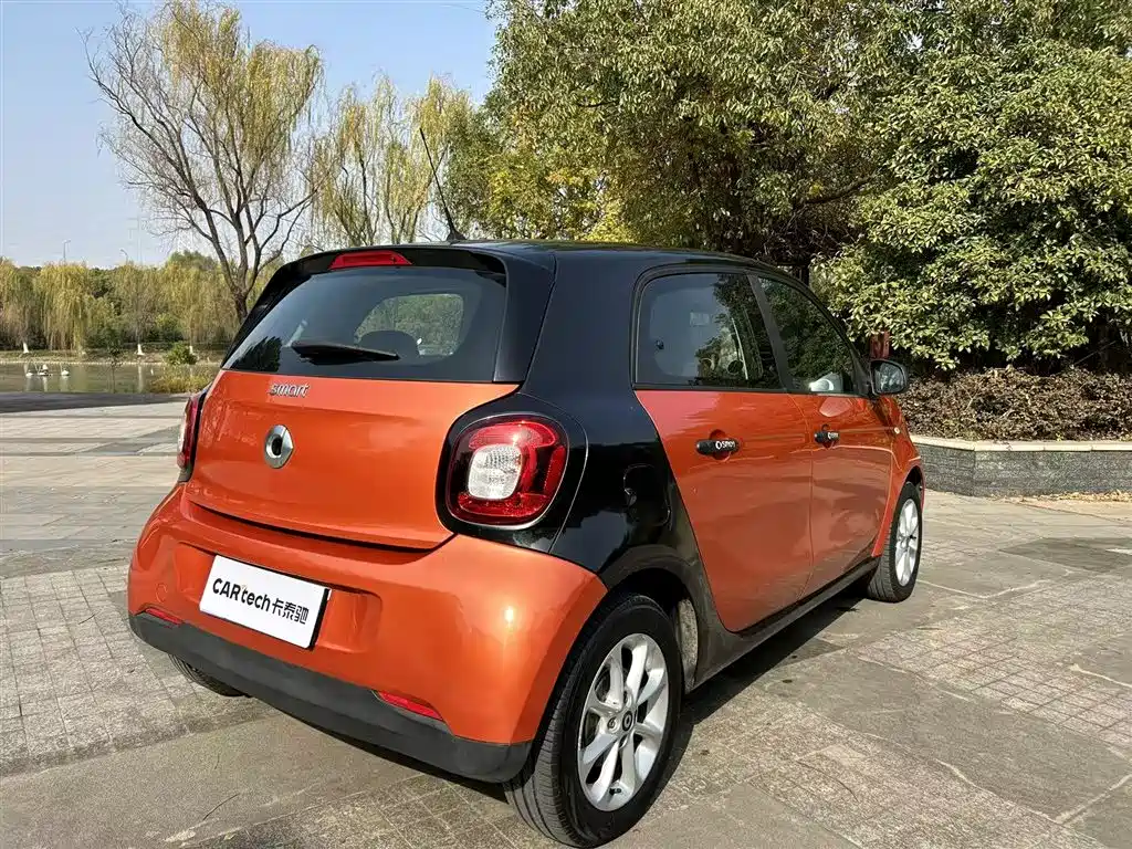 smart smart forfour 2016 1.0L 52 kW Passion Edition 2018 - thumbnail 5