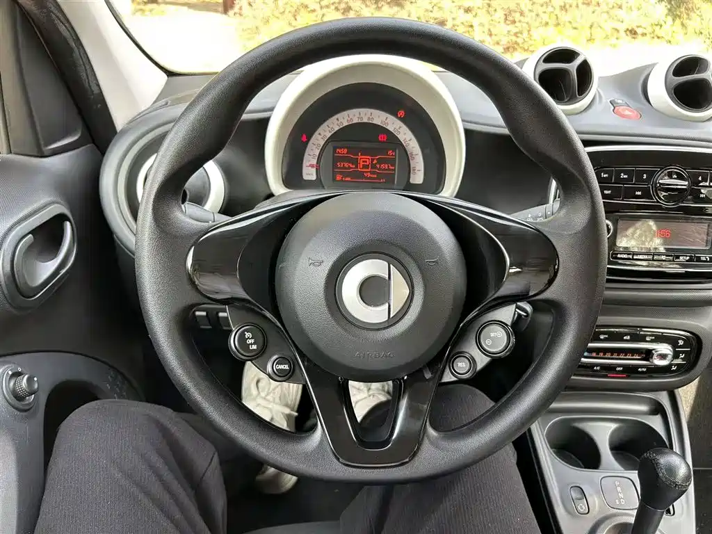 smart smart forfour 2016 1.0L 52 kW Passion Edition 2018 - thumbnail 13
