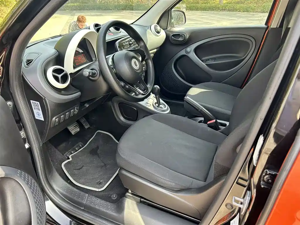 smart smart forfour 2016 1.0L 52 kW Passion Edition 2018 - thumbnail 16