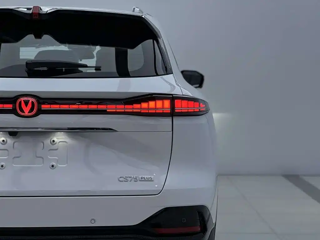 Changan Changan CS75PLUS 2025 4th Generation 1.5T New Blue Whale Smart Joy Edition 2026 - thumbnail 8