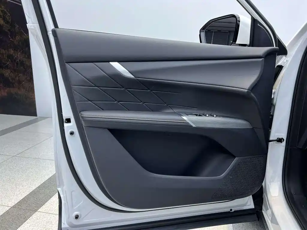 Changan Changan CS75PLUS 2025 4th Generation 1.5T New Blue Whale Smart Joy Edition 2026 - thumbnail 12