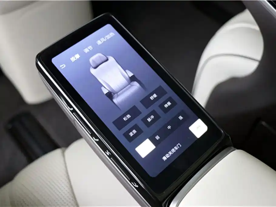 Denza Denza D9 2024 DM-i 980 AWD Flagship 2024 - thumbnail 18